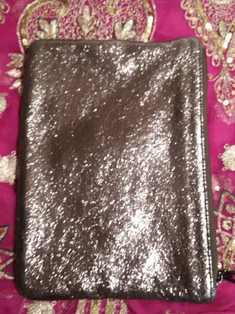 Marc Jacobs small bag metallic silver.